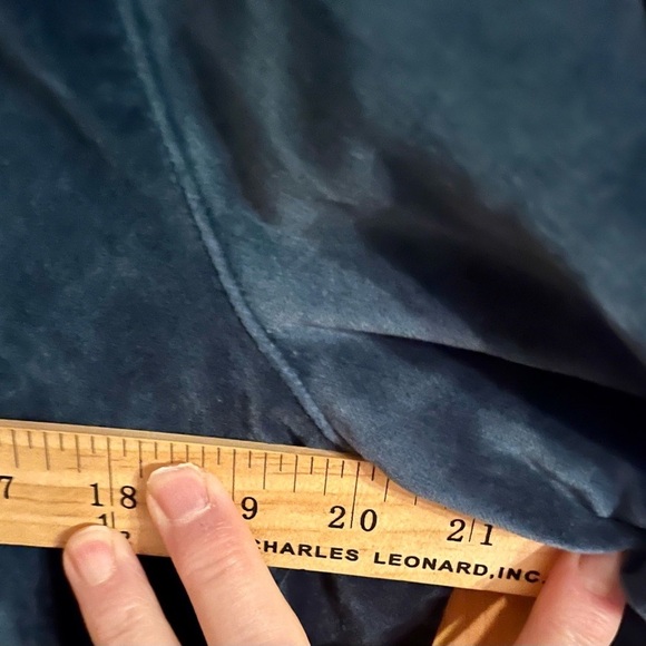 LL Bean Women's Teal Button Front Velvet Soft Cotton SZ M Blouse Top Shirt Cozy - Picture 16 of 17